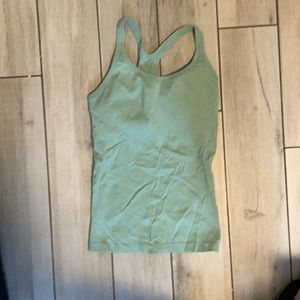 Lululemon top